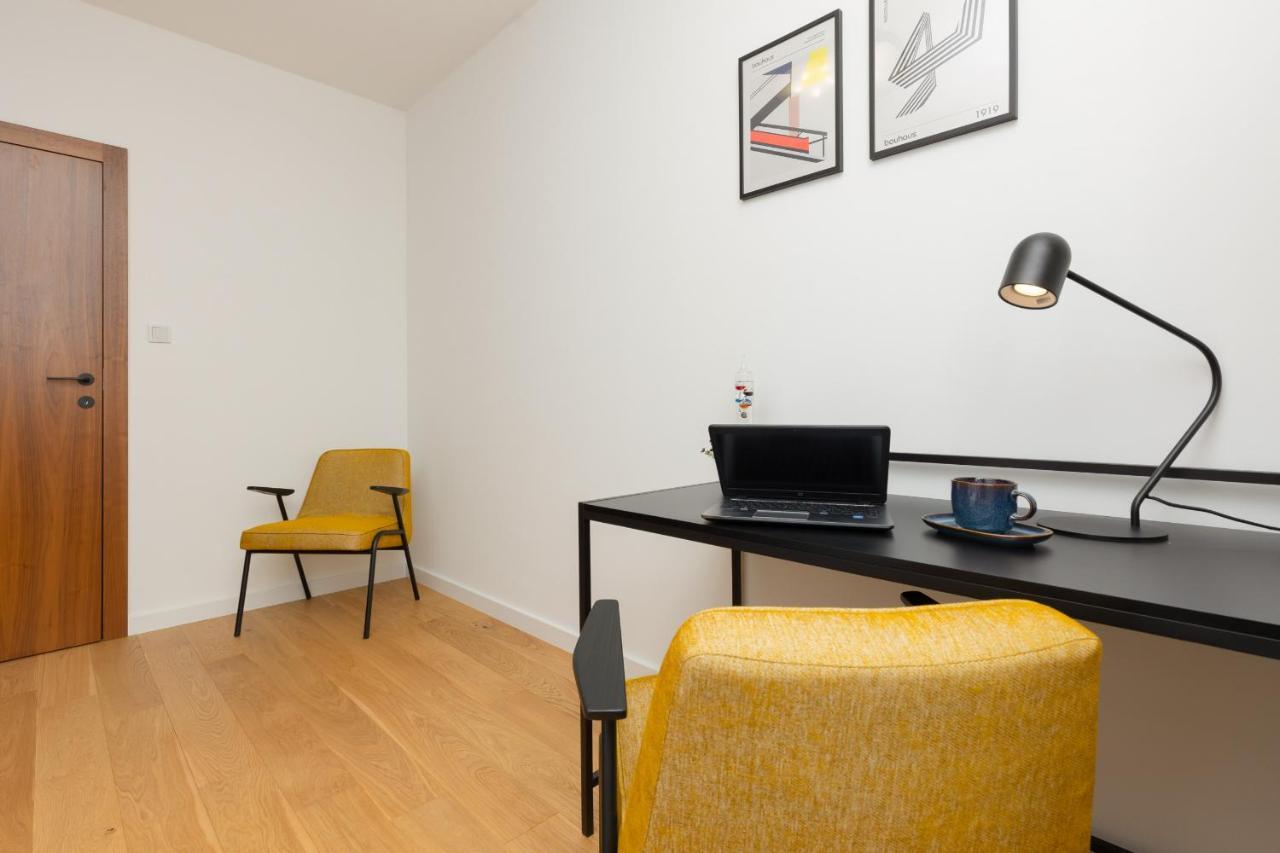 Trendy & Spacious 3-Room Apartament Warsaw Wilanow By Noclegi Renters Bagian luar foto