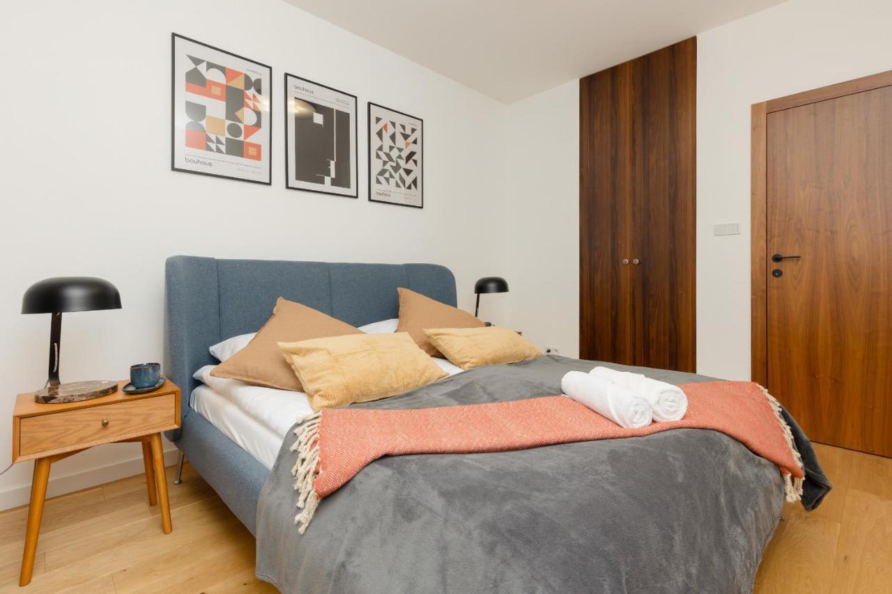 Trendy & Spacious 3-Room Apartament Warsaw Wilanow By Noclegi Renters Bagian luar foto