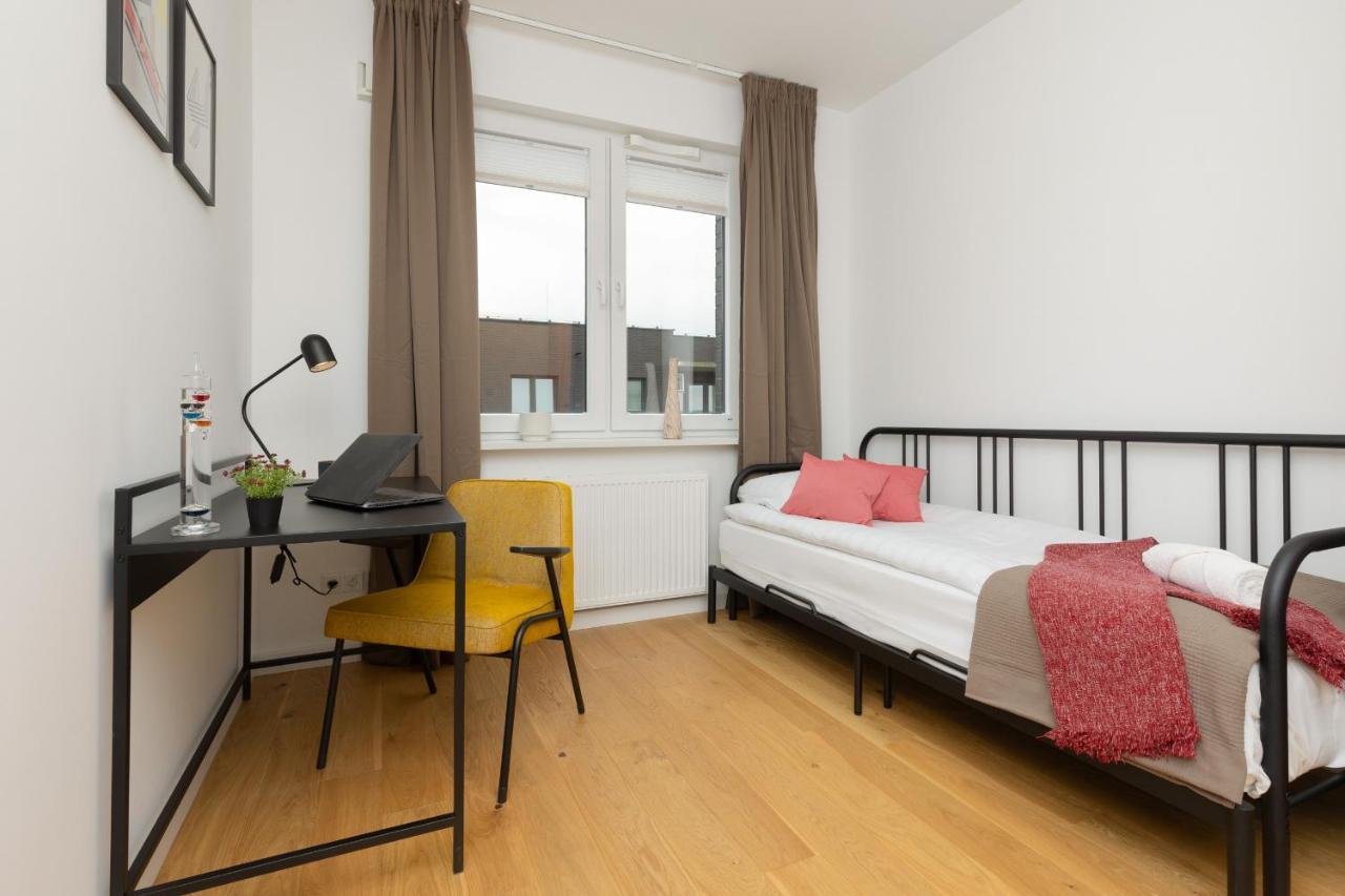 Trendy & Spacious 3-Room Apartament Warsaw Wilanow By Noclegi Renters Bagian luar foto